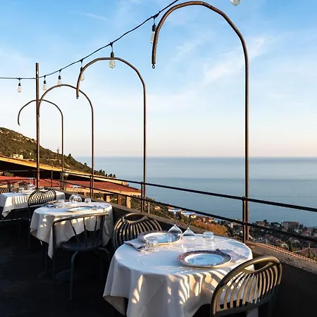 Hotel Antica Osteria Saracena Del Bergallo 4*
