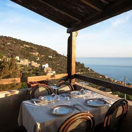 Hotel Antica Osteria Saracena Del Bergallo 4*