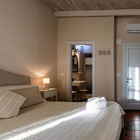 Antica Osteria Saracena Del Bergallo Hotel 4*
