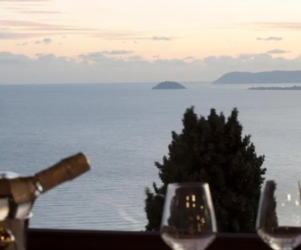 Antica Osteria Saracena Del Bergallo Hotel 4*