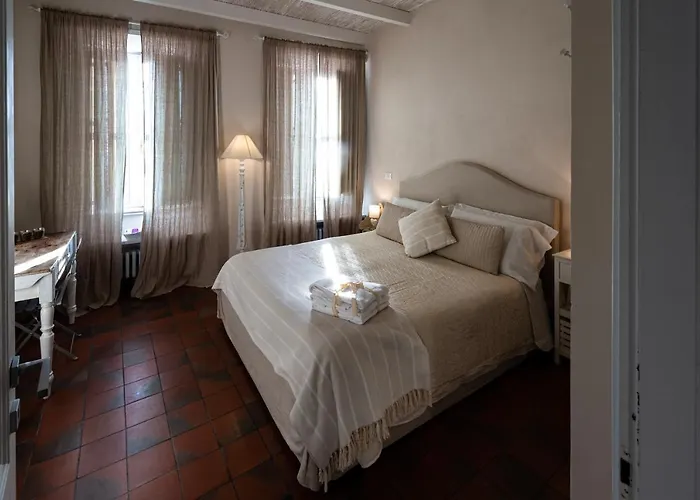 Hotel Antica Osteria Saracena Del Bergallo 4*