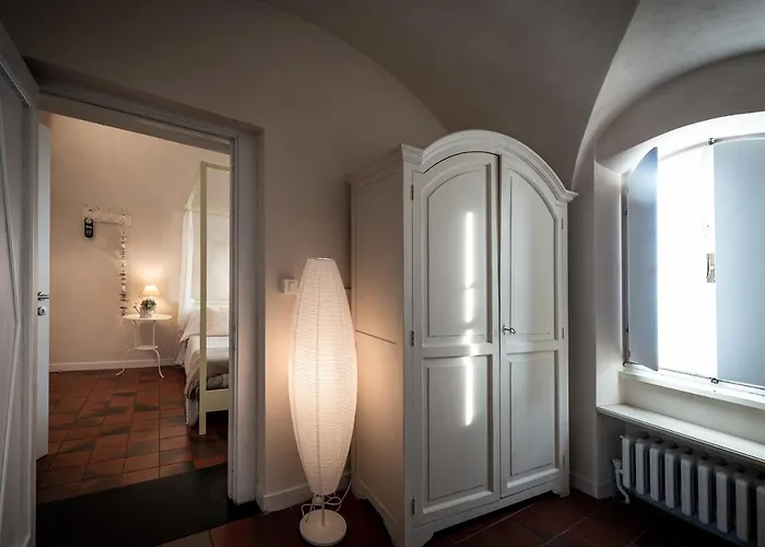 Antica Osteria Saracena Del Bergallo Hotel 4*