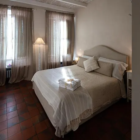 Hotel Antica Osteria Saracena Del Bergallo 4*