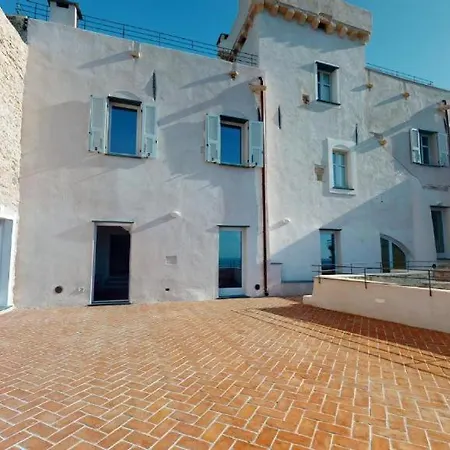 Antica Osteria Saracena Del Bergallo Hotel 4*