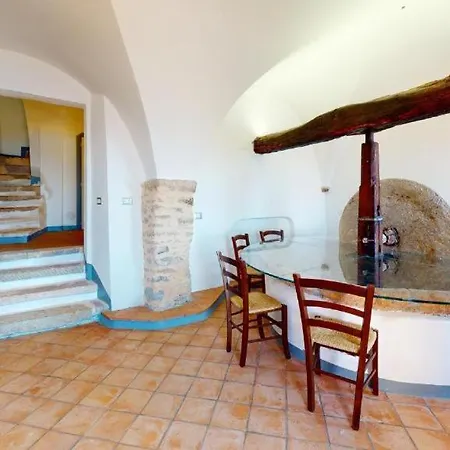 Hotel Antica Osteria Saracena Del Bergallo 4*
