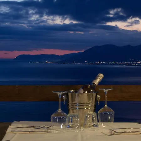 Hotel Antica Osteria Saracena Del Bergallo 4*