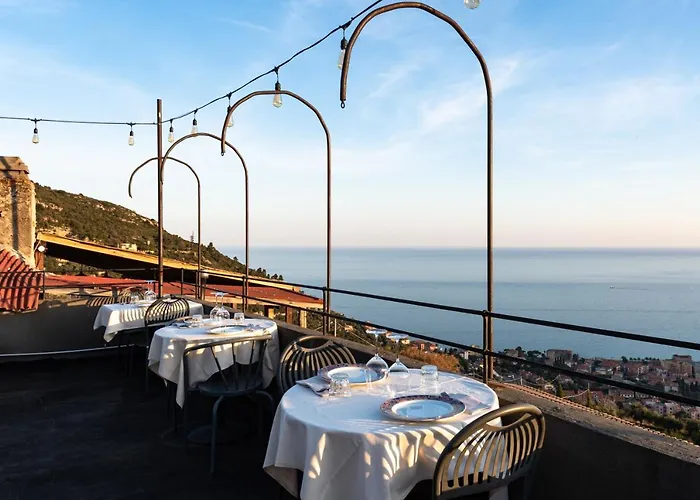 Hotel Antica Osteria Saracena Del Bergallo 4*