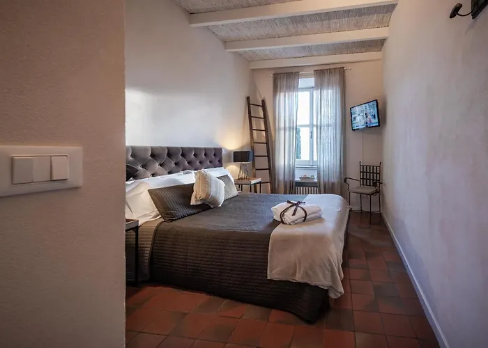 Hotel Antica Osteria Saracena Del Bergallo 4*