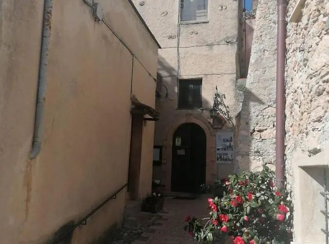 Antica Osteria Saracena Del Bergallo Hotel